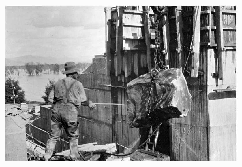 1934 Hume Weir plum pressure cleaned
