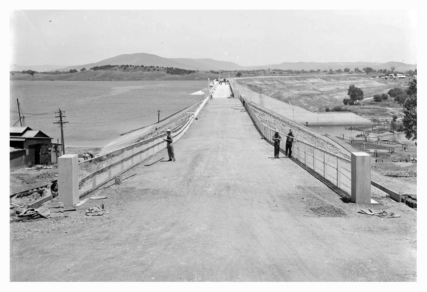 1936 Hume Weir roadway nears completion