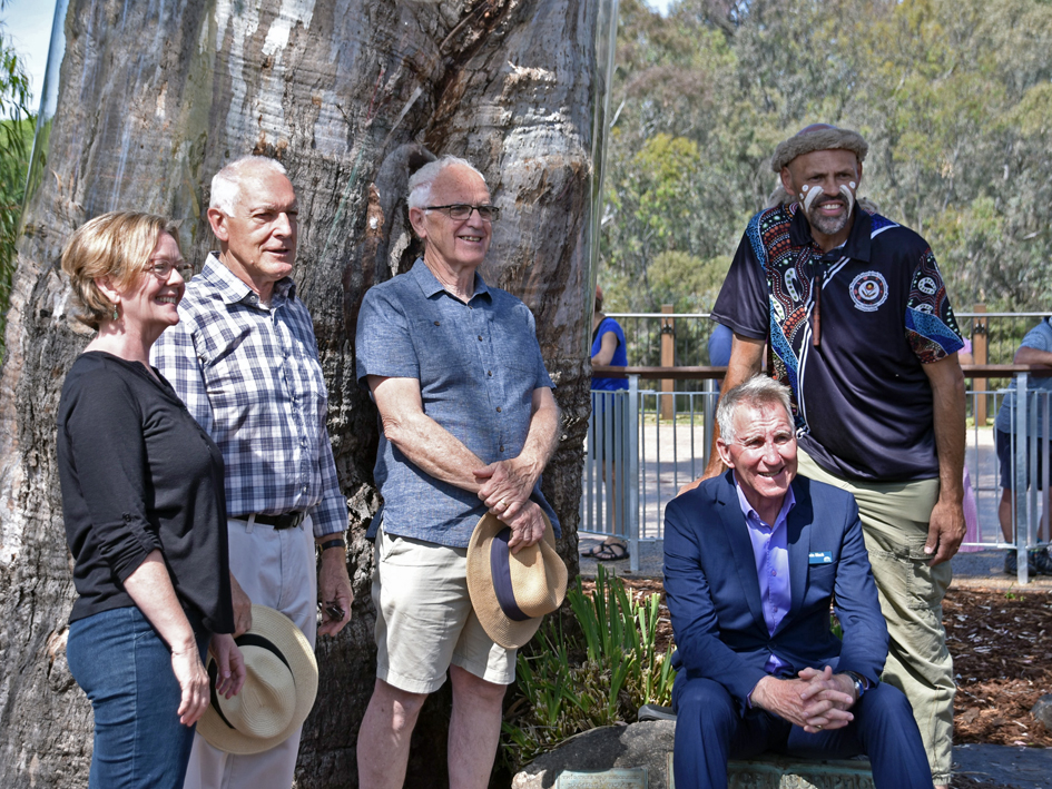 Hovell Tree signage unveiled06